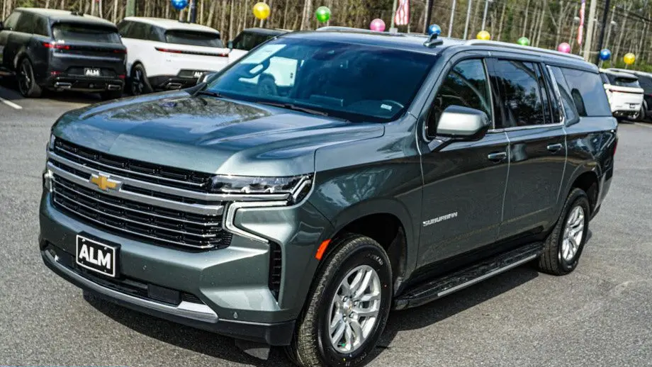 2024 Chevrolet Suburban LT