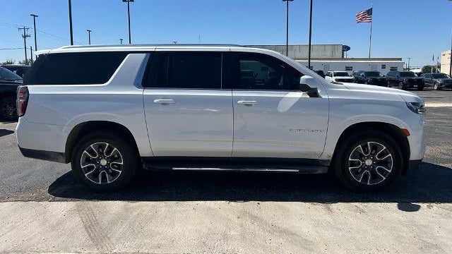 2023 Chevrolet Suburban LT