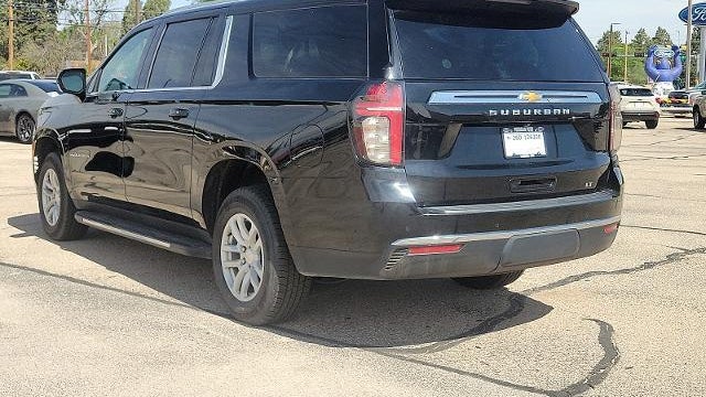 2023 Chevrolet Suburban LT