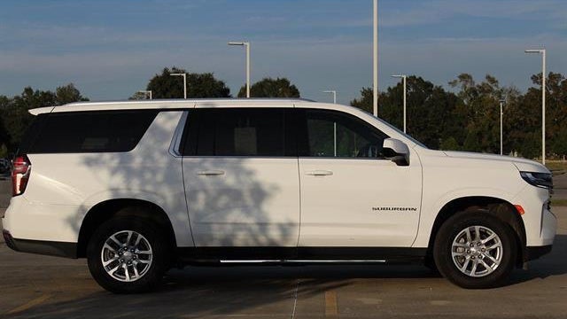 2023 Chevrolet Suburban LT