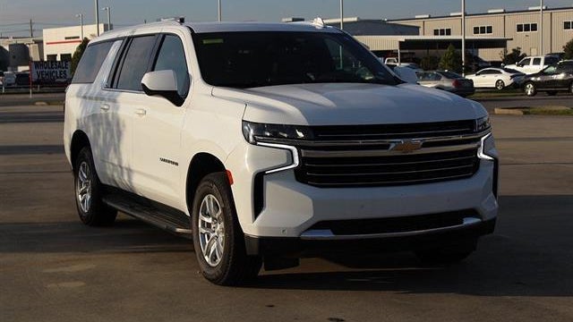 2023 Chevrolet Suburban LT