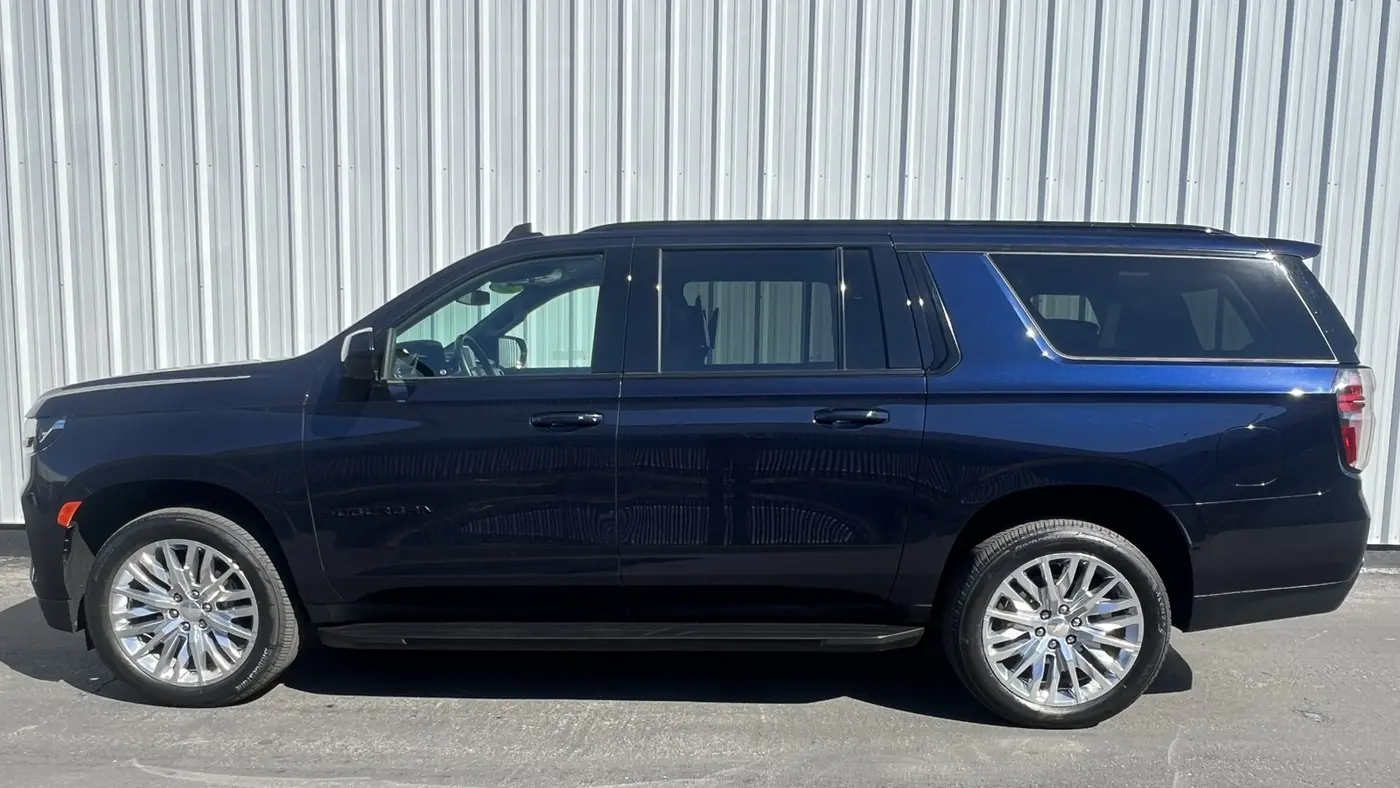 2024 Chevrolet Suburban RST
