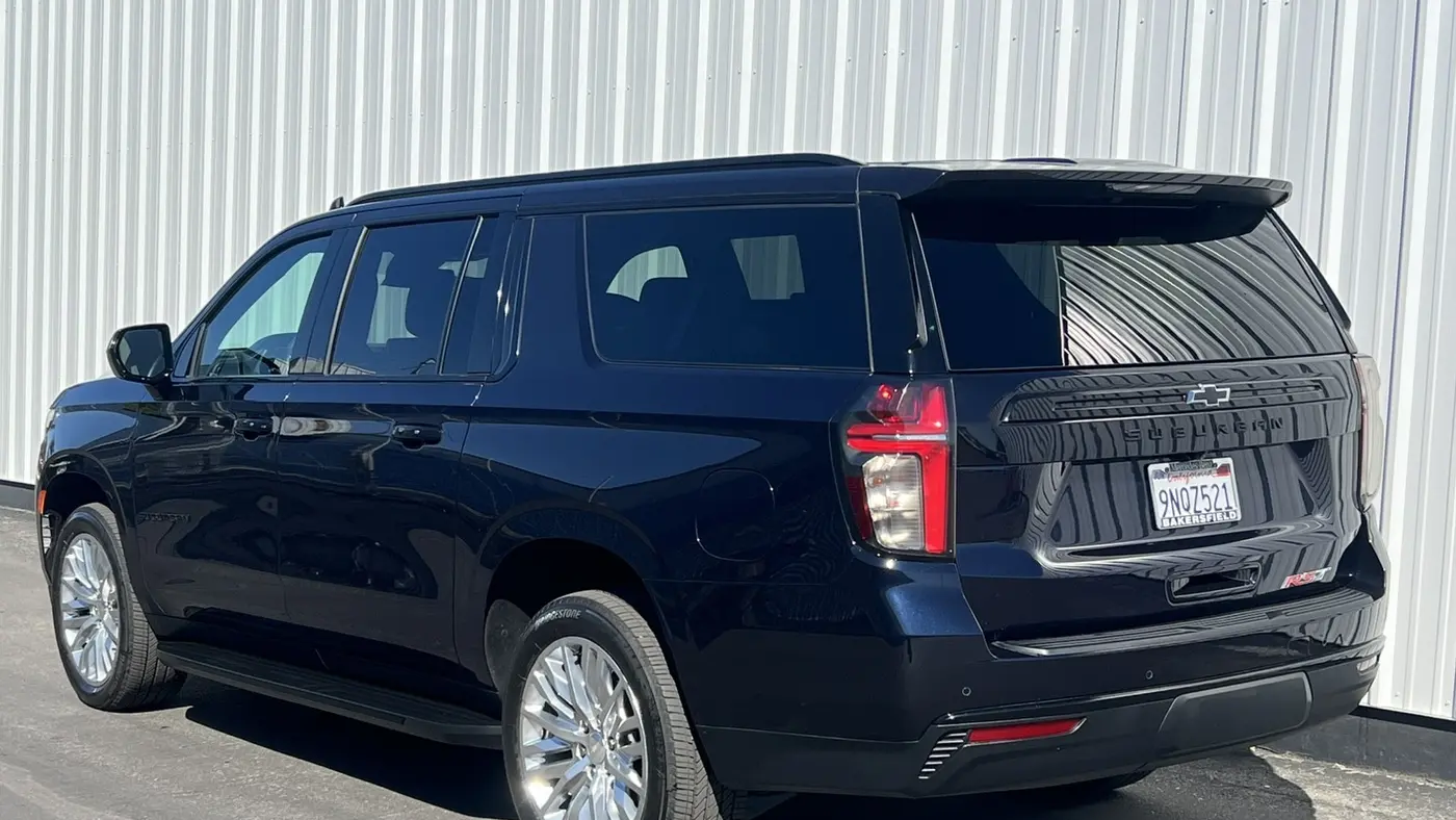2024 Chevrolet Suburban RST