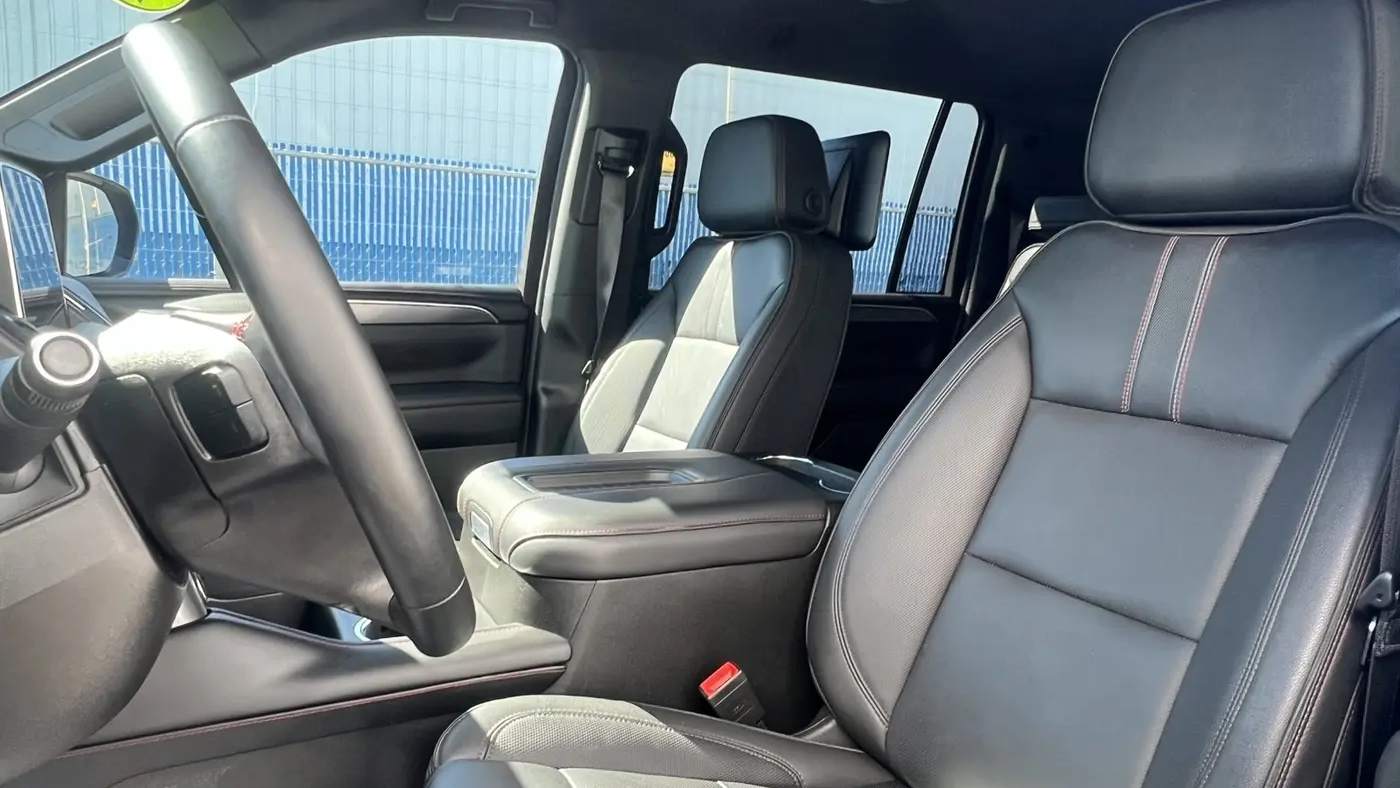 2024 Chevrolet Suburban RST