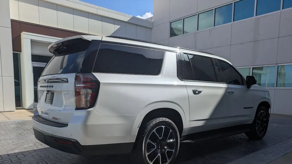 2022 Chevrolet Suburban RST