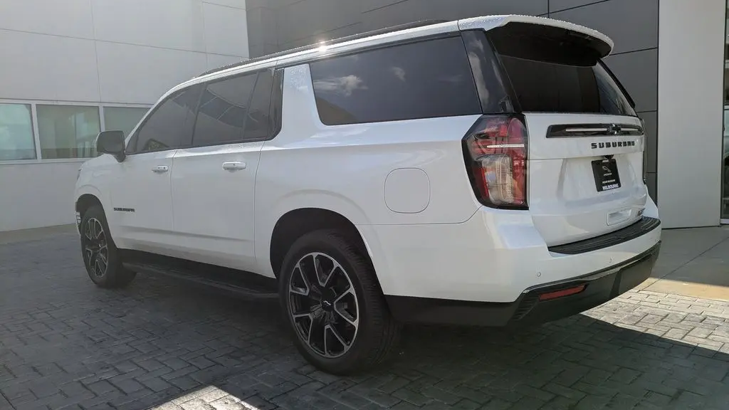 2022 Chevrolet Suburban RST