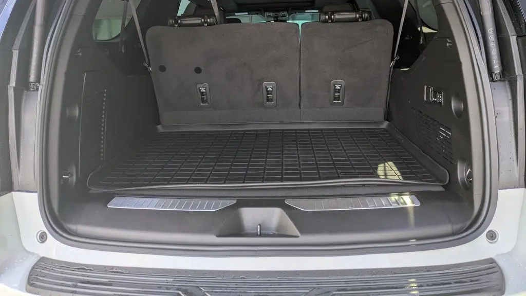 2022 Chevrolet Suburban RST