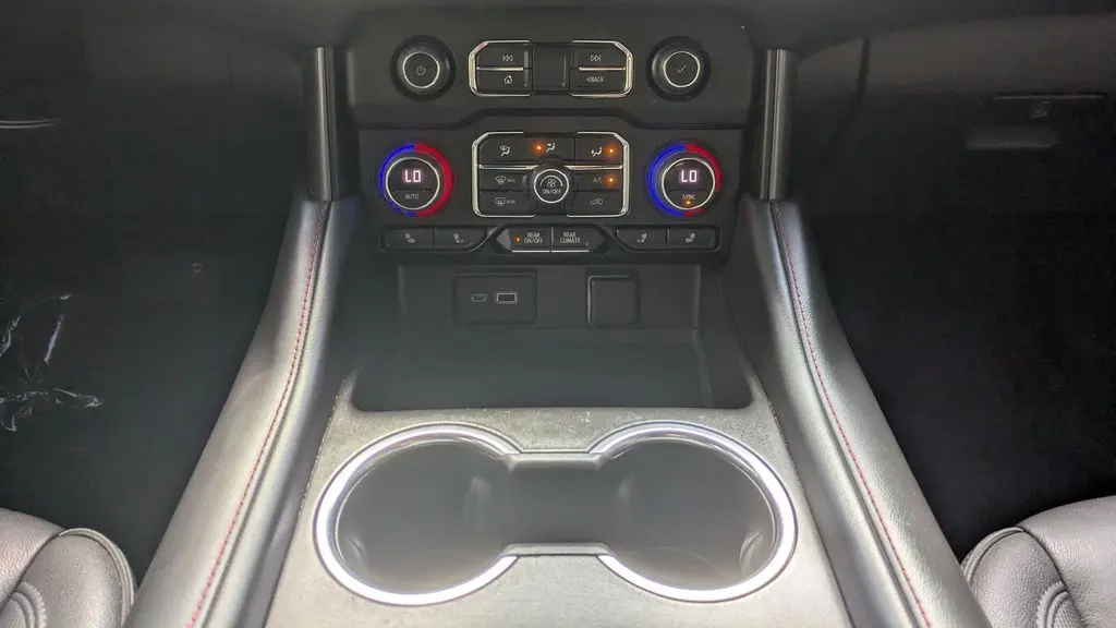 2022 Chevrolet Suburban RST