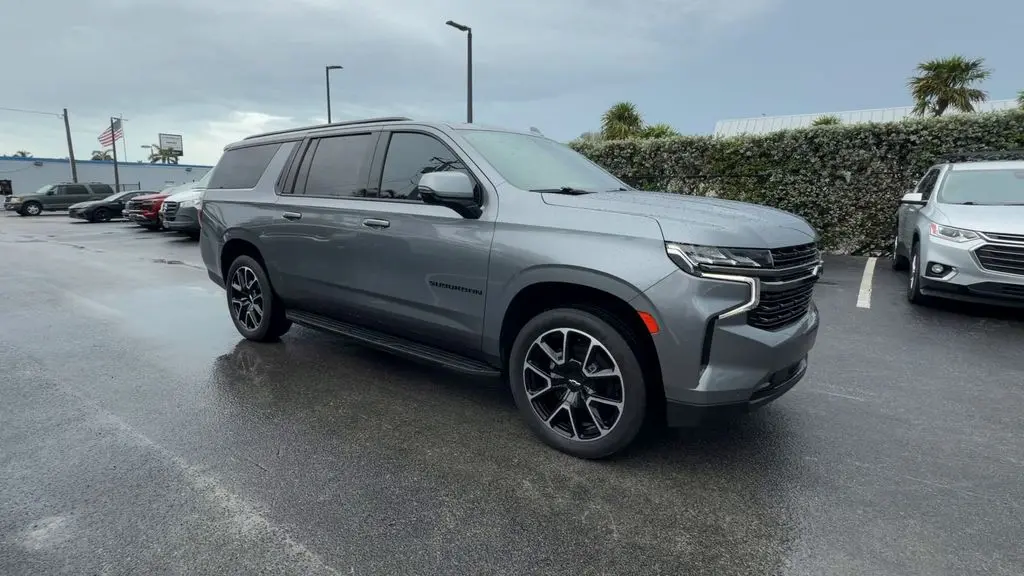 2022 Chevrolet Suburban RST