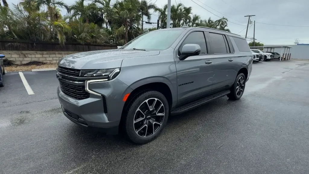2022 Chevrolet Suburban RST
