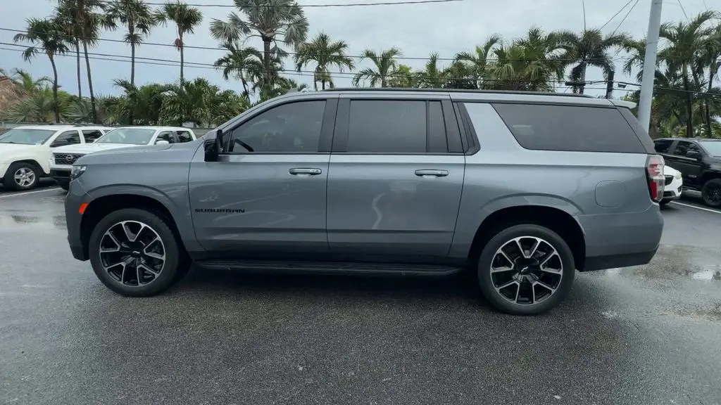 2022 Chevrolet Suburban RST