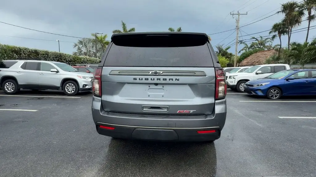 2022 Chevrolet Suburban RST
