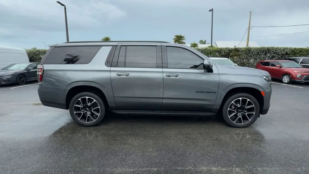 2022 Chevrolet Suburban RST