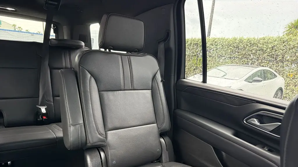 2022 Chevrolet Suburban RST