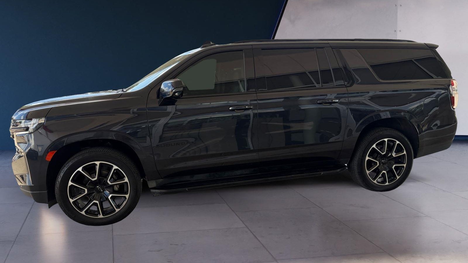 2023 Chevrolet Suburban RST
