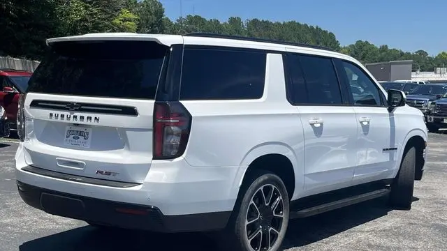 2023 Chevrolet Suburban RST
