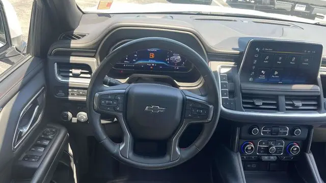 2023 Chevrolet Suburban RST