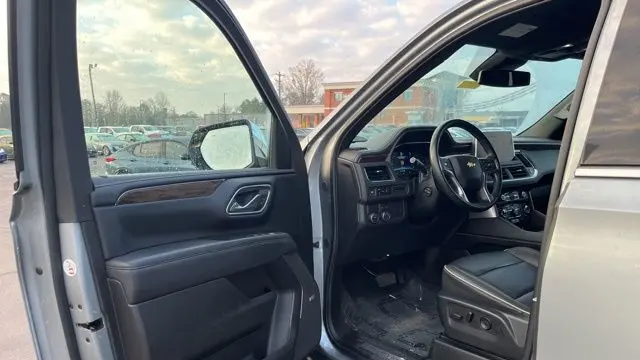 2024 Chevrolet Suburban Premier