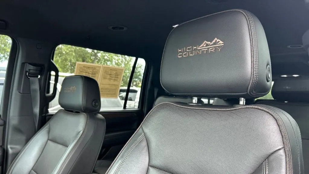 2021 Chevrolet Suburban High Country