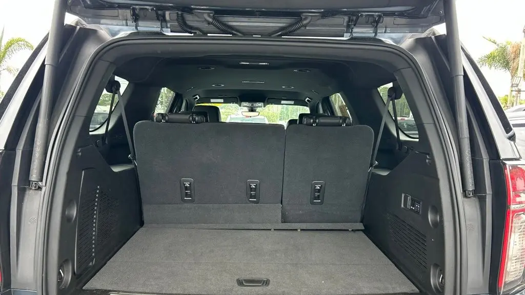 2021 Chevrolet Suburban High Country