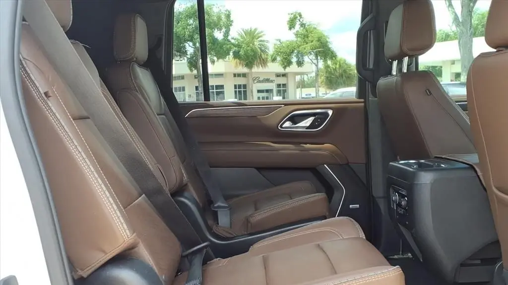 2022 Chevrolet Suburban High Country