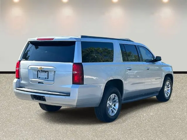 2016 Chevrolet Suburban - $12,525