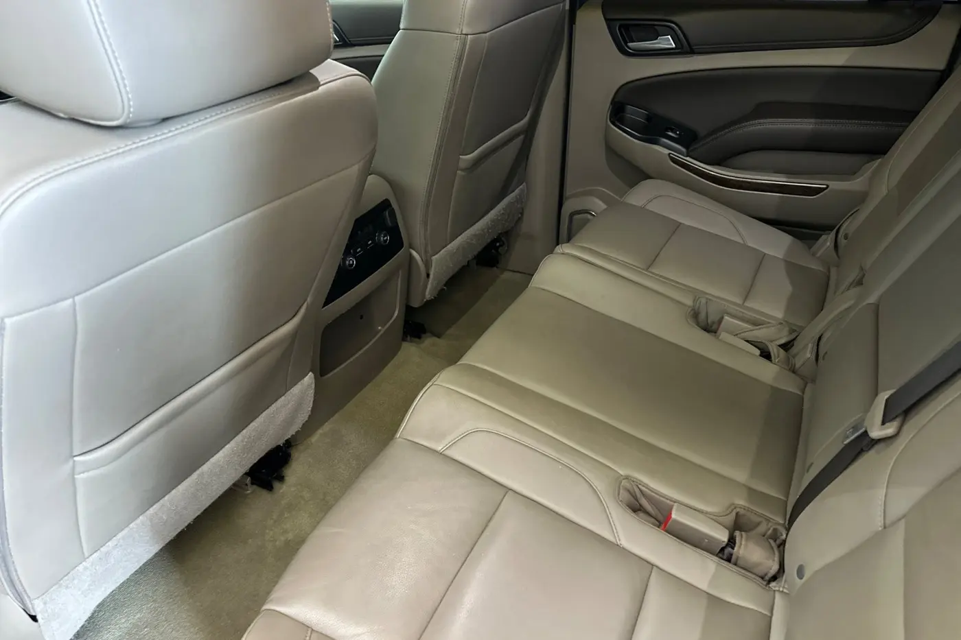 2019 Chevrolet Suburban - $19,400