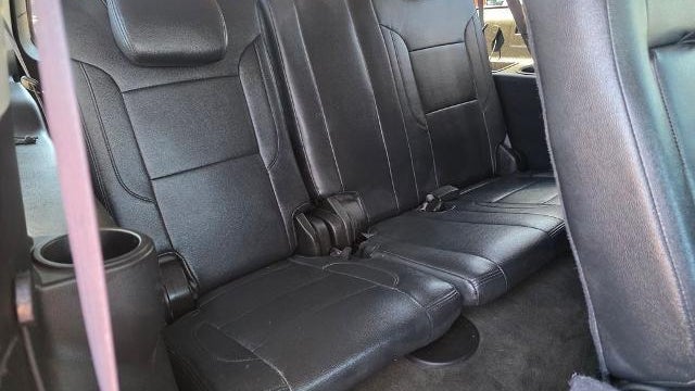 2015 Chevrolet Suburban LS