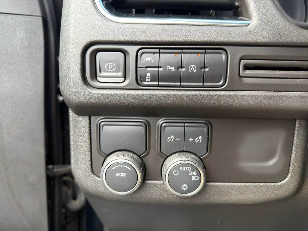 2023 Chevrolet Tahoe - $41,995