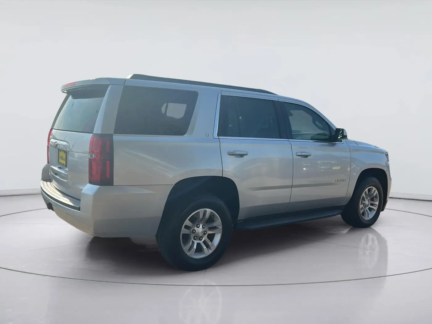 2020 Chevrolet Tahoe - $33,925