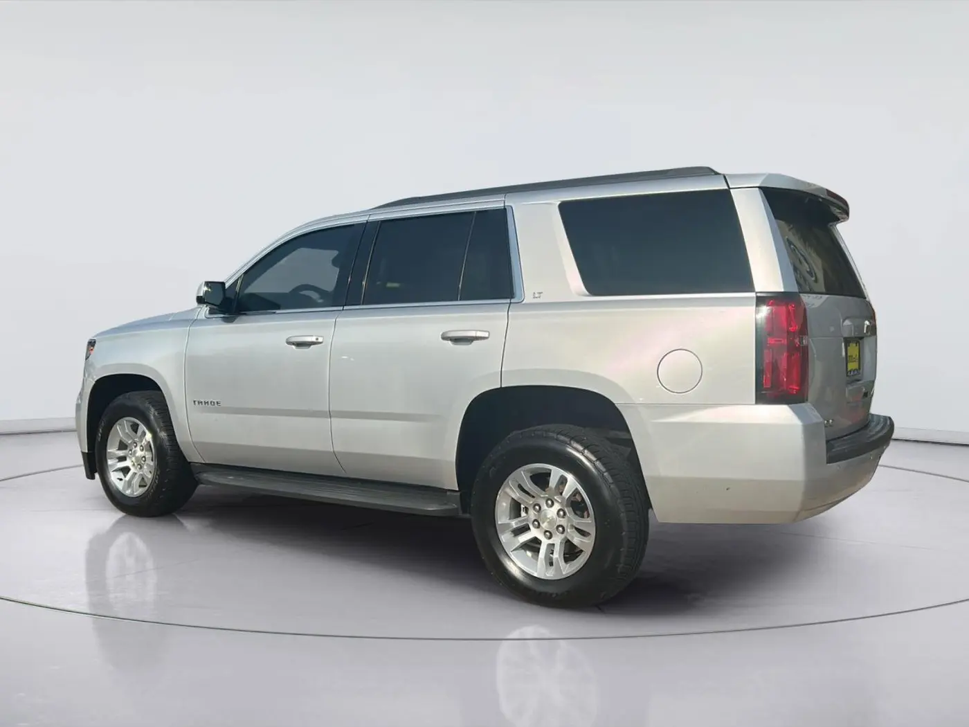 2020 Chevrolet Tahoe - $33,925