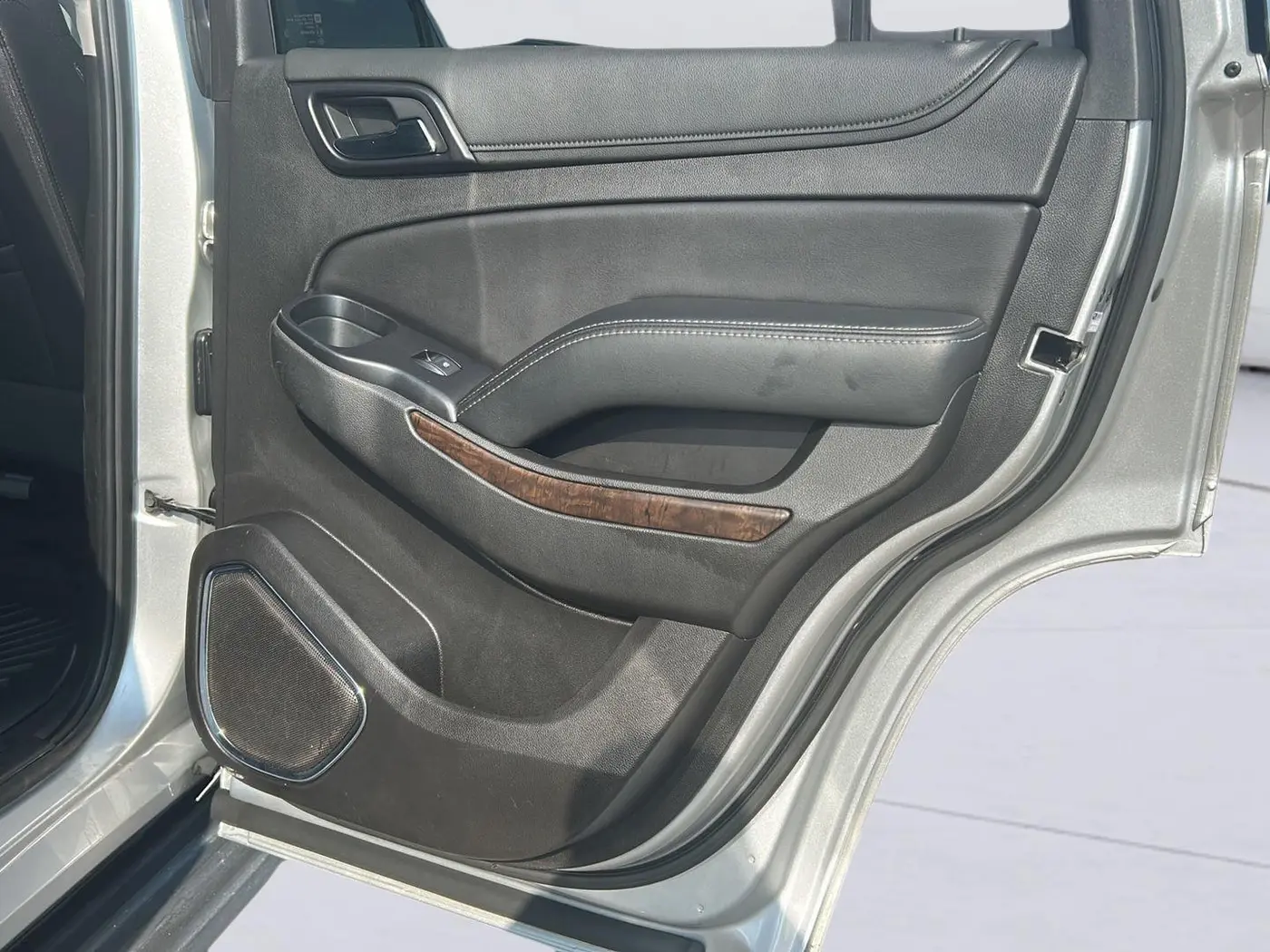 2020 Chevrolet Tahoe - $33,925