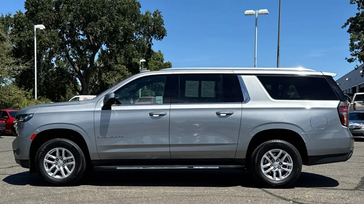 2024 Chevrolet Suburban LS
