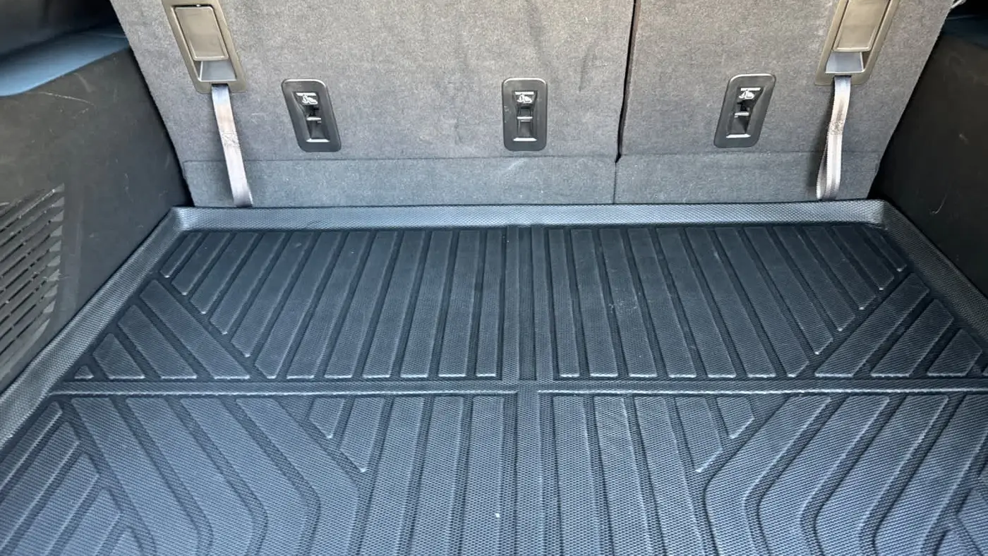 2024 Chevrolet Suburban LS