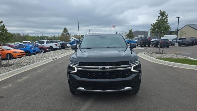 2023 Chevrolet Suburban LS