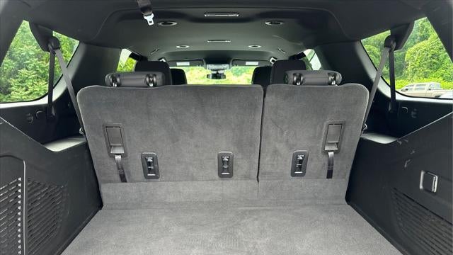 2024 Chevrolet Suburban LS