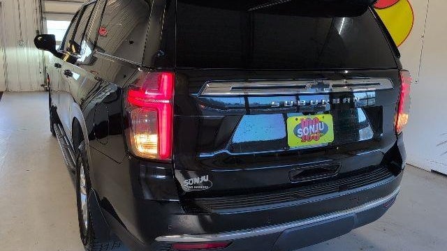 2022 Chevrolet Suburban LS