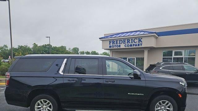 2023 Chevrolet Suburban LS