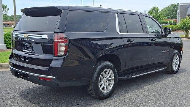 2023 Chevrolet Suburban LS