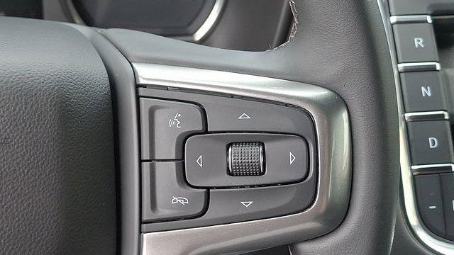 2023 Chevrolet Suburban LS