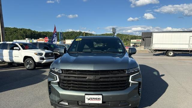 2023 Chevrolet Suburban LT