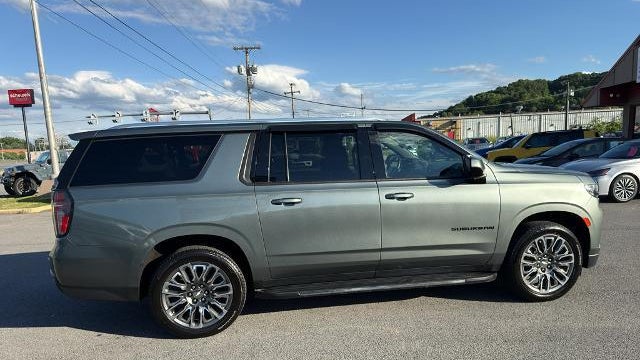2023 Chevrolet Suburban LT