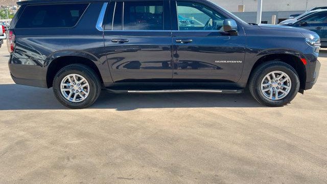 2024 Chevrolet Suburban LT