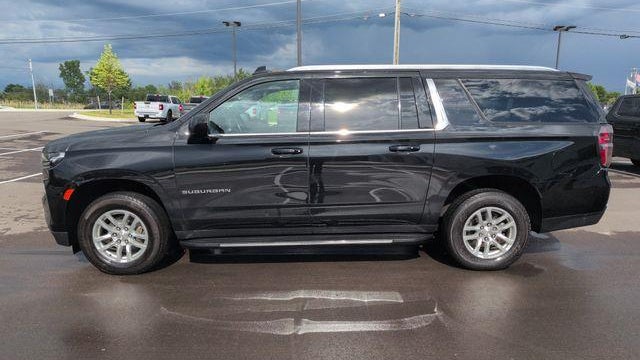 2024 Chevrolet Suburban LT
