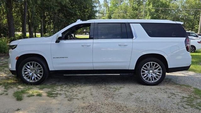 2023 Chevrolet Suburban LT