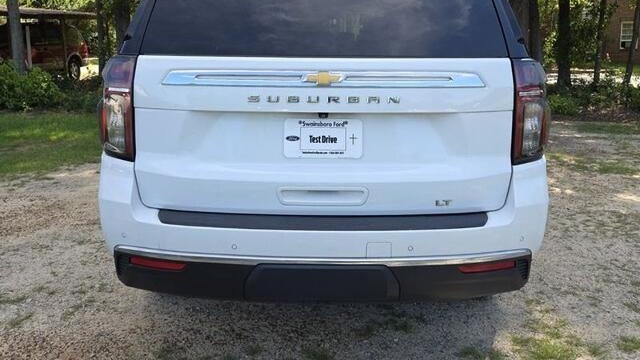 2023 Chevrolet Suburban LT