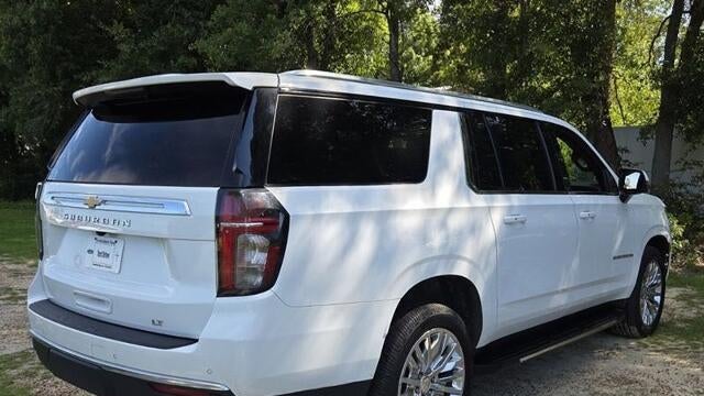 2023 Chevrolet Suburban LT
