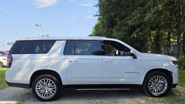 2023 Chevrolet Suburban LT
