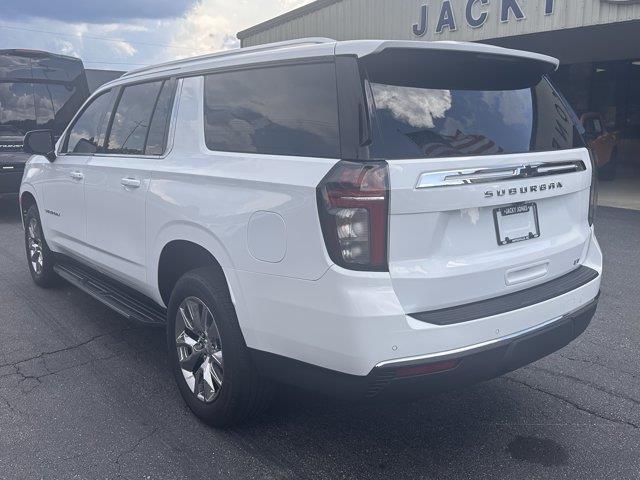 2022 Chevrolet Suburban - $43,990