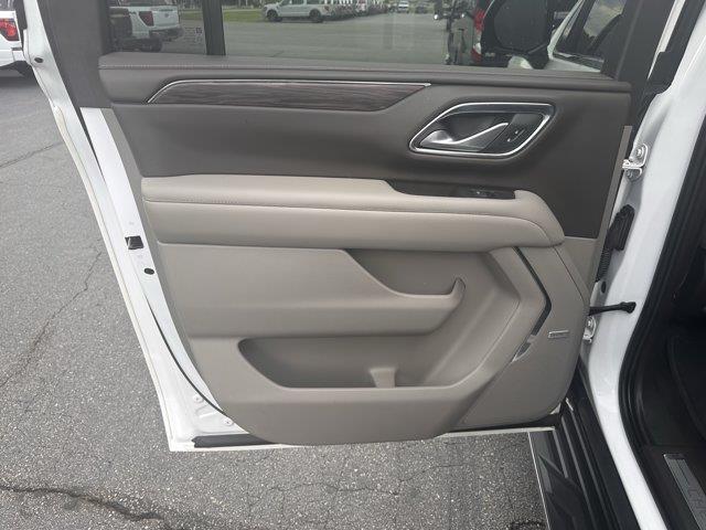 2022 Chevrolet Suburban - $43,990